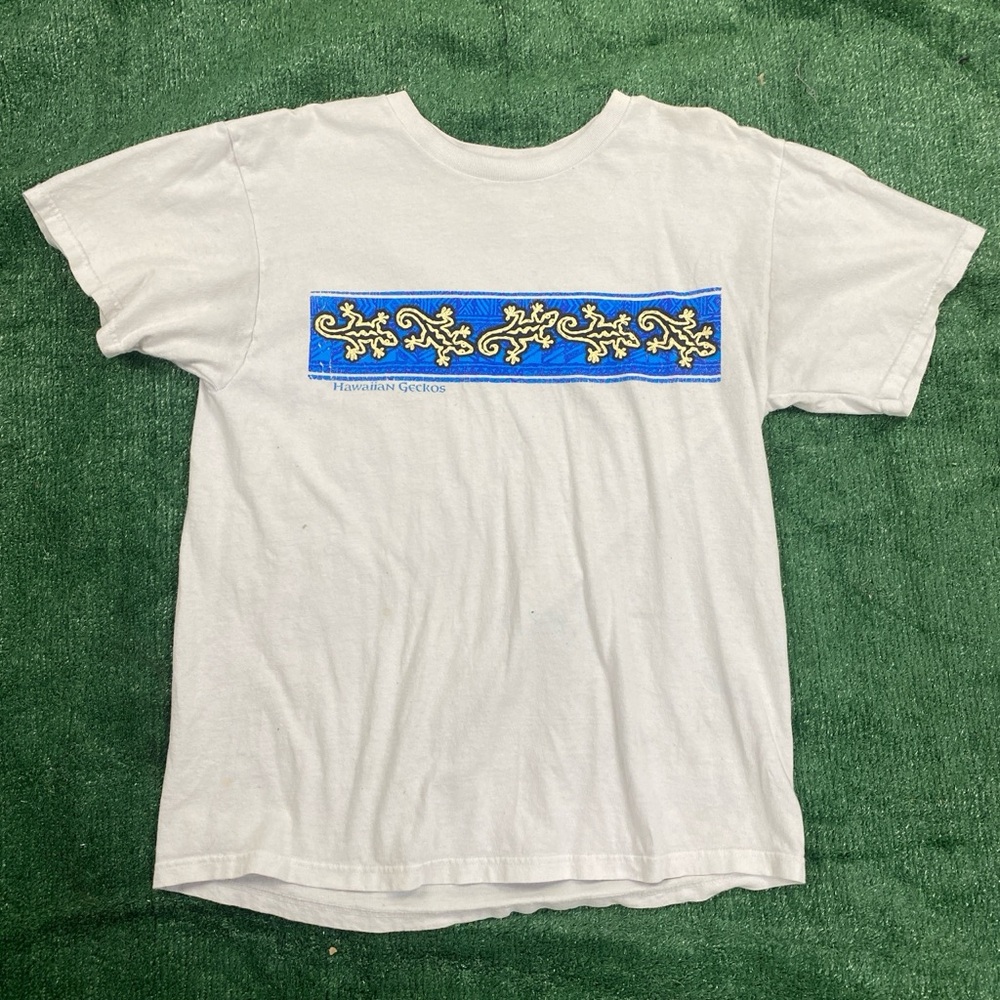 Vintage Y2K Hawaiian Geckos Tee
